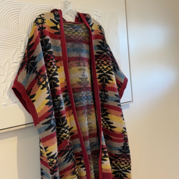 American Eagle Women's Hooded Southwest Open Blanket Poncho Sweater SZ L/XL - Picture 6 of 12